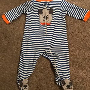 Puppy dog footed sleeper 6-9 months